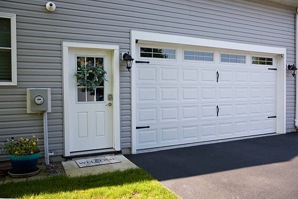 24/7 Emergency Garage Door Panel Replacement experts in Amboy, WA